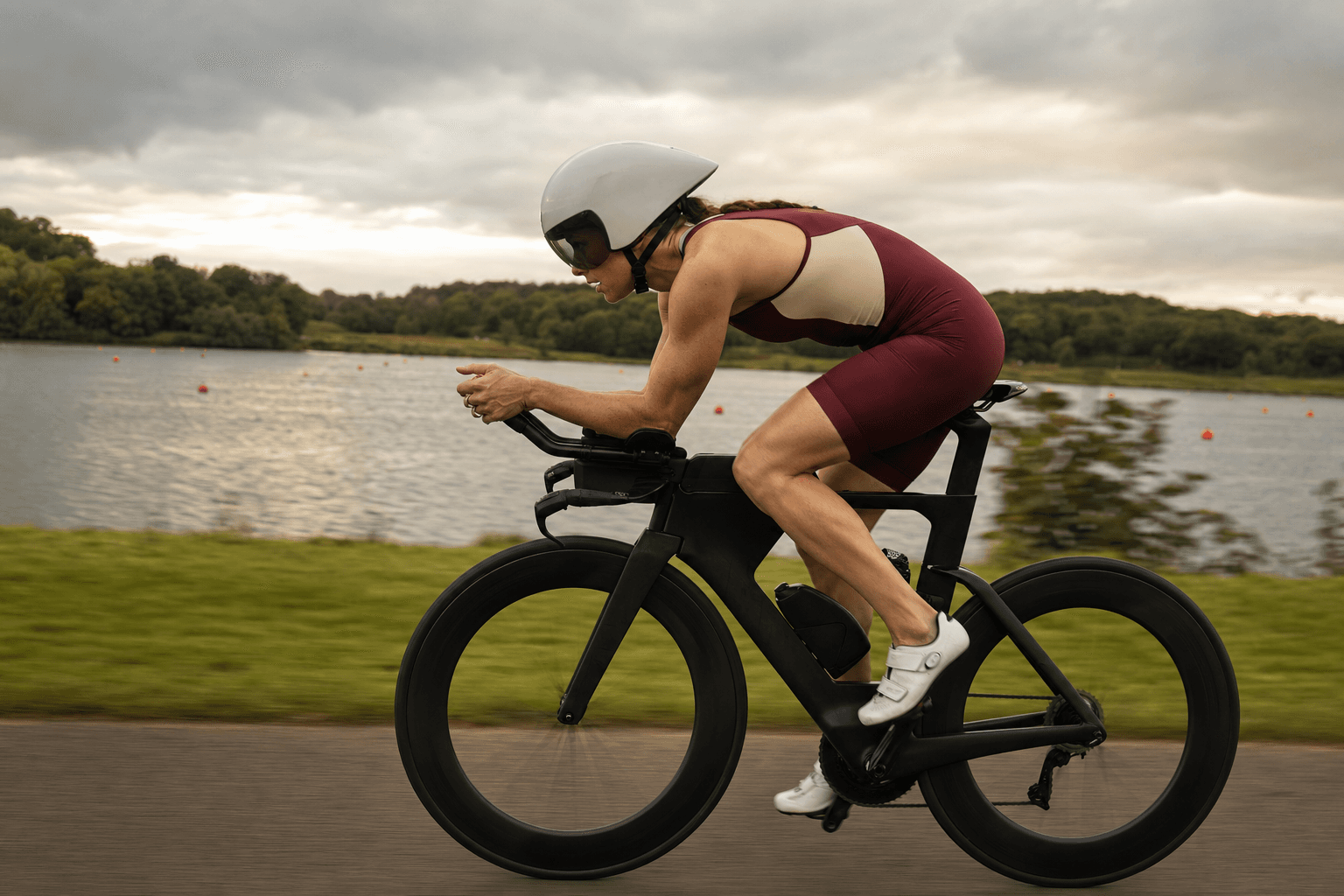 Outlaw Half Nottingham 2026: Nisbet sets course record on a thriller day